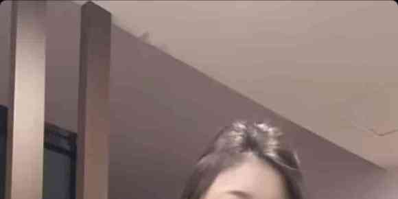 04年丰满诱人嫩妹丹丹
