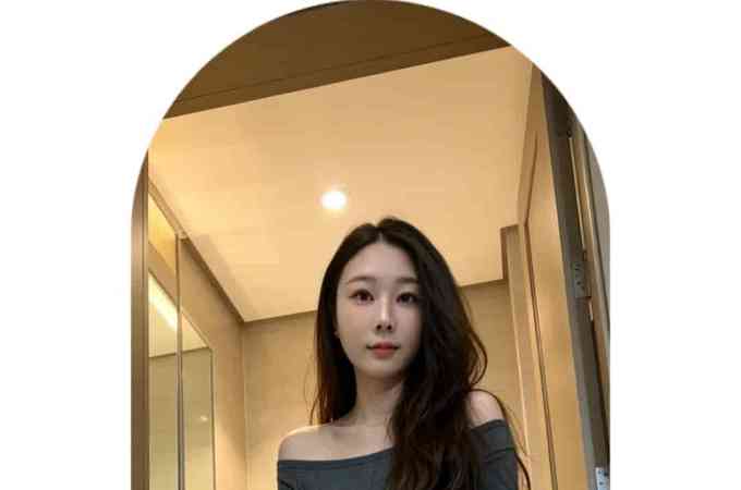 极品身材气质出众御姐小六