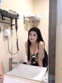 微胖思思胸圆屁股大