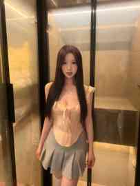 新人嫩妹三点粉嫩～雨嫣
